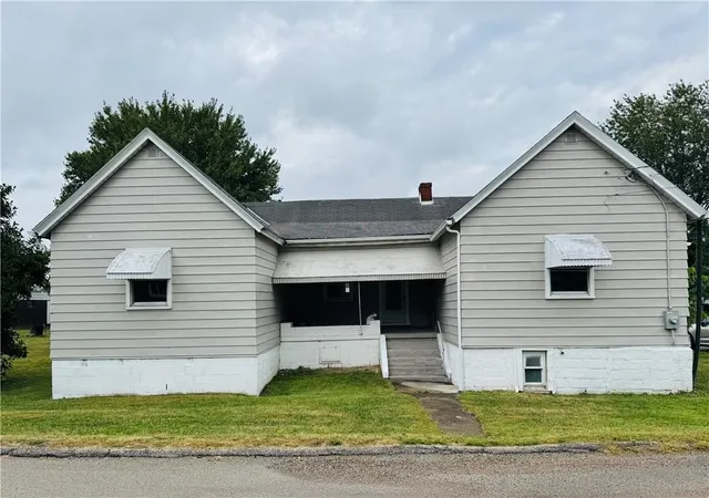 Photo 2 of Single family home for sale at 385 Hallam Ave, Chartiers, PA 15347 | MLS# 1773104 | Listing updated on 2026-09-04