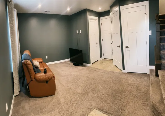Photo 3 of Townhouse for sale at 157 Bucktail Dr, Cranberry Twp, PA 16066 | MLS# 1773105 | Listing updated on 2026-09-14