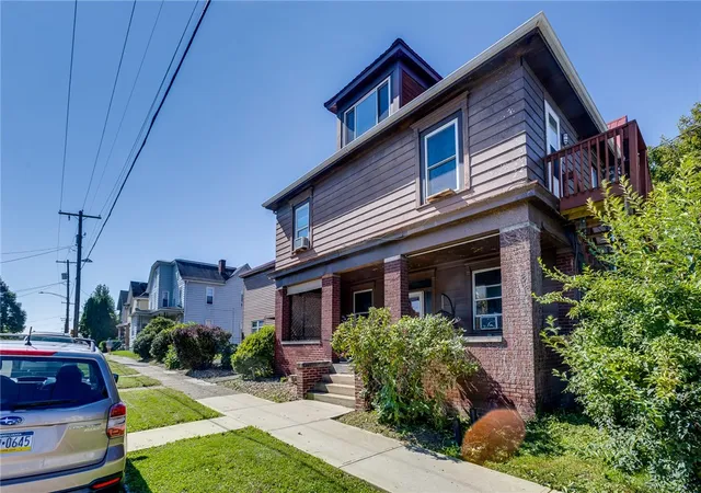 Photo 3 of Multi family home for sale at 600 Green St, Southwest Greensburg Boro, PA 15601 | MLS# 1772736 | Listing updated on 2026-09-08