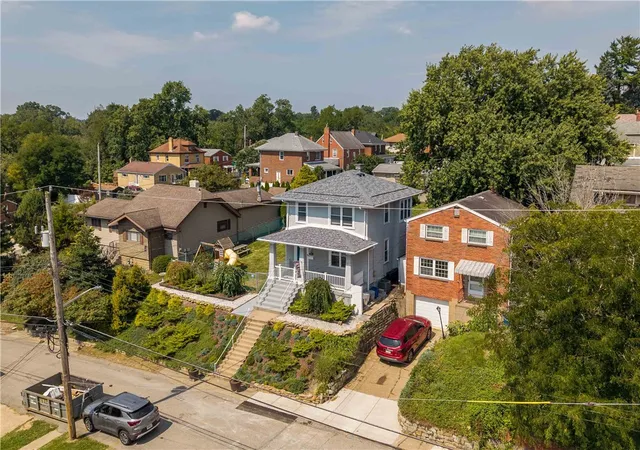 Photo 3 of Single family home for sale at 236 Richfield St, Overbrook, PA 15234 | MLS# 1773047 | Listing updated on 2026-10-17