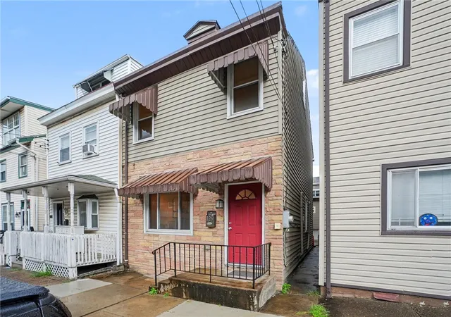 Single family home for sale at 129 S 20th Street, South Side, PA 15203 | MLS# 1773098