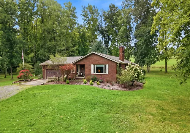 Photo 2 of Single family home for sale at 616 W Jamestown Rd, Green Twp, PA 16125 | MLS# 1772715 | Listing updated on 2026-09-14