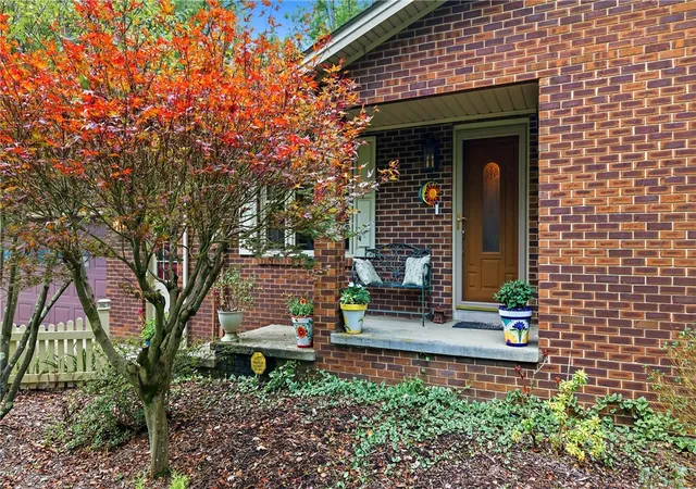 Photo 4 of Single family home for sale at 616 W Jamestown Rd, Green Twp, PA 16125 | MLS# 1772715 | Listing updated on 2026-09-14
