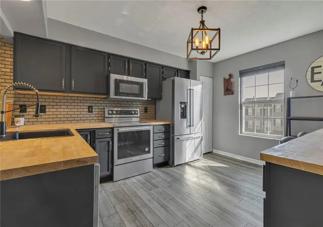 Photo 4 of Townhouse for sale at 1410 Canterbury Dr, North Fayette, PA 15126 | MLS# 1772150 | Listing updated on 2026-09-11
