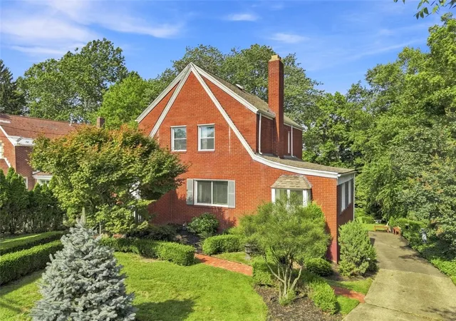 Photo 1 of Single family home for sale at 2517 Greensburg Pike, Churchill Boro, PA 15221 | MLS# 1772967 | Listing updated on 2026-10-20
