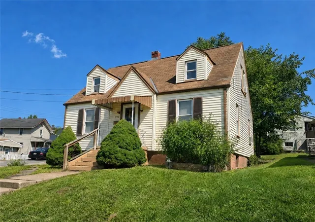 Photo 3 of Single family home for sale at 1198 Arch St, City Of Washington, PA 15301 | MLS# 1772946 | Listing updated on 2026-09-04