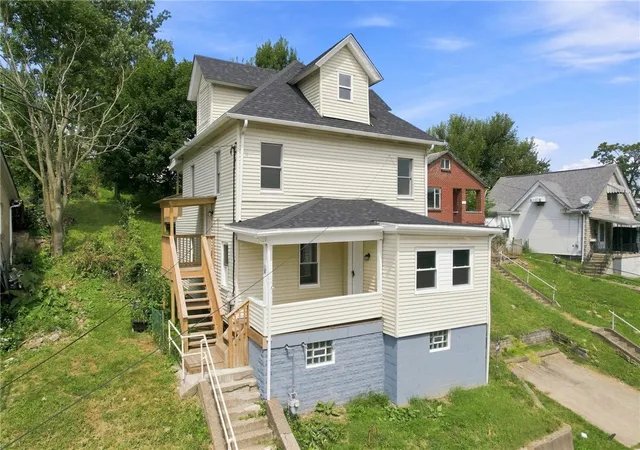Photo 1 of Multi family home for sale at 221 Vine St, Canonsburg, PA 15317 | MLS# 1772881 | Listing updated on 2026-09-08