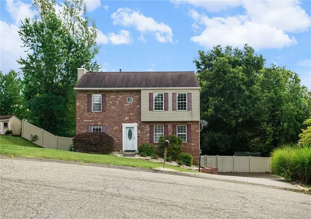 Photo 1 of Single family home for sale at 7335 Deer Run Cir, Imperial, PA 15126 | MLS# 1773108 | Listing updated on 2026-10-04