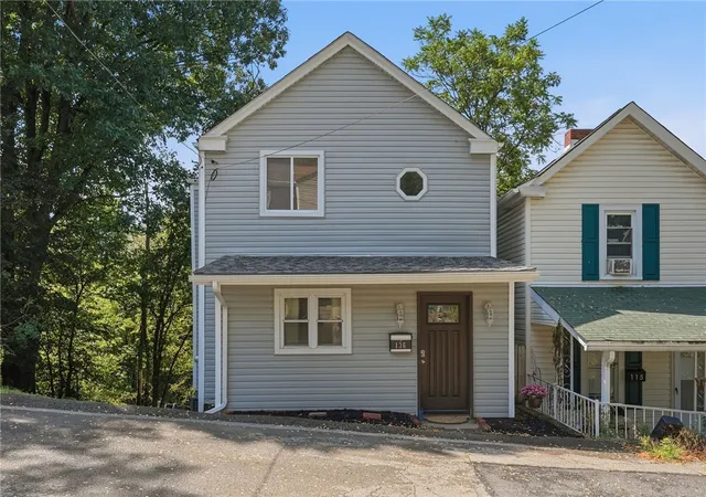 Photo 1 of Single family home for sale at 136 Varney St, Ross Twp, PA 15202 | MLS# 1772717 | Listing updated on 2026-09-04