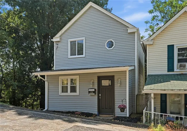 Photo 2 of Single family home for sale at 136 Varney St, Ross Twp, PA 15202 | MLS# 1772717 | Listing updated on 2026-09-04