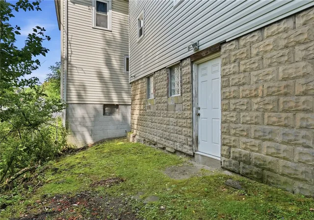 Photo 34 of Single family home for sale at 136 Varney St, Ross Twp, PA 15202 | MLS# 1772717 | Listing updated on 2026-09-04