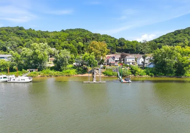 Photo 2 of Single family home for sale at 1512 Center, Sewickley, PA 15143 | MLS# 1772516 | Listing updated on 2026-10-10