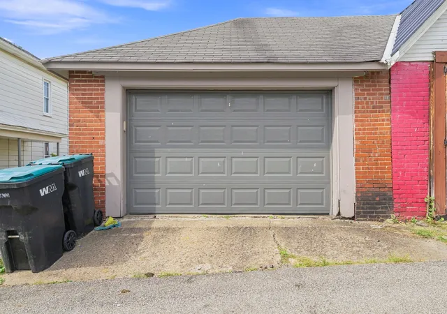 Photo 3 of Single family home for sale at 321 E 9th Avenue, Tarentum, PA 15084 | MLS# 1773133 | Listing updated on 2026-09-05