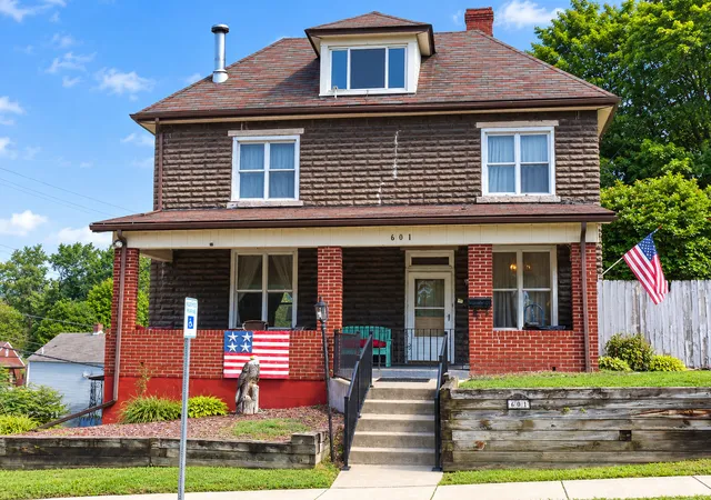 Photo 2 of Single family home for sale at 601 6th Street, Trafford, PA 15085 | MLS# 1773136 | Listing updated on 2026-09-12