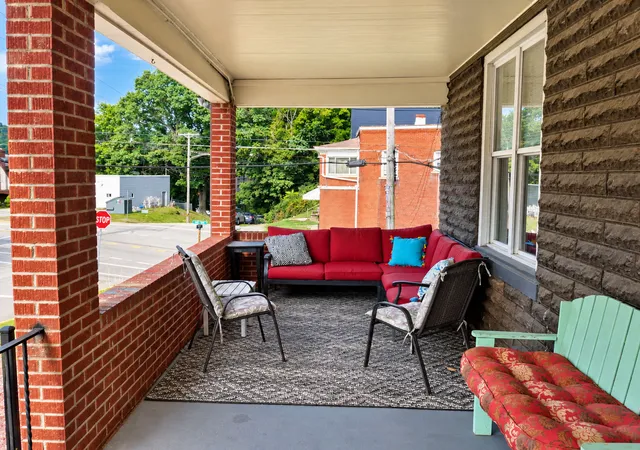 Photo 3 of Single family home for sale at 601 6th Street, Trafford, PA 15085 | MLS# 1773136 | Listing updated on 2026-09-12