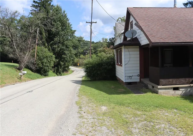 Photo 3 of Single family home for sale at 1410 Darlington Rd, Ligonier Twp, PA 15658 | MLS# 1772909 | Listing updated on 2026-09-04