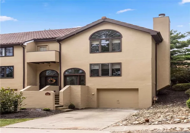 Photo 3 of Townhouse for sale at 1110 W Ridge Rd, Mc Candless, PA 15101 | MLS# 1773038 | Listing updated on 2026-09-11