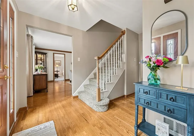 Photo 4 of Sale Pending at 131 Derwent Dr, Ross Twp, PA 15237 | MLS# 1773155 | Listing updated on 2026-10-02