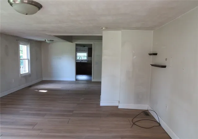 Photo 3 of Single family home for sale at 850 Barclay Hl Rd, Brighton Twp, PA 15009 | MLS# 1773154 | Listing updated on 2026-09-08
