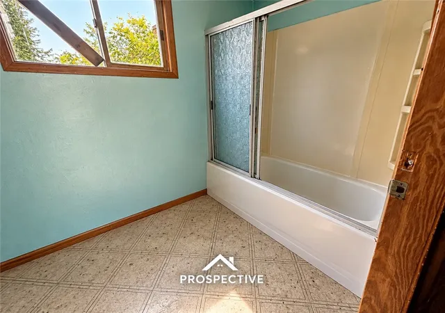 Photo 3 of Single family home for sale at 7 Short St, Franklin Twp, PA 15480 | MLS# 1772868 | Listing updated on 2026-09-04