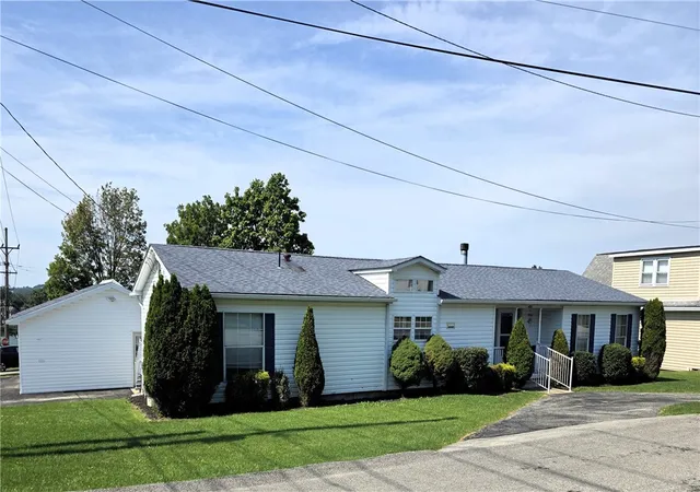 Photo 1 of Sale Pending at 430 W Keeling Ave, Derry Twp, PA 15627 | MLS# 1773137 | Listing updated on 2026-09-22