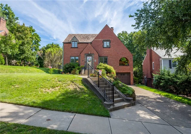 Photo 1 of Single family home for sale at 511 Longridge Dr, Mt Lebanon, PA 15243 | MLS# 1772901 | Listing updated on 2026-09-21