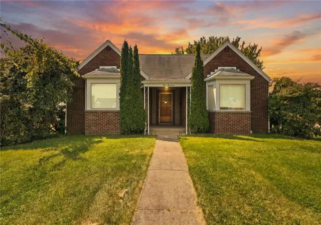 Photo 1 of Single family home for sale at 114 Jefferson Dr, Lower Burrell, PA 15068 | MLS# 1773159 | Listing updated on 2026-09-05