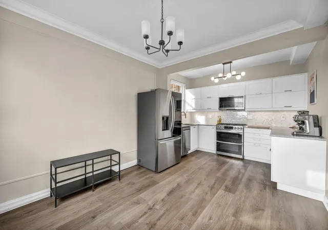 Photo 2 of Condo for sale at 144 N Dithridge St #301, Oakland, PA 15213 | MLS# 1773185 | Listing updated on 2026-09-05