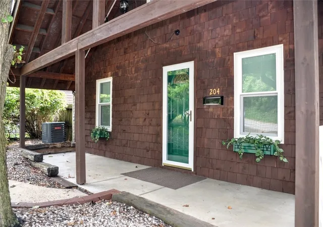 Photo 3 of Single family home for sale at 204 Weavertown Rd, North Strabane, PA 15317 | MLS# 1773182 | Listing updated on 2026-09-05