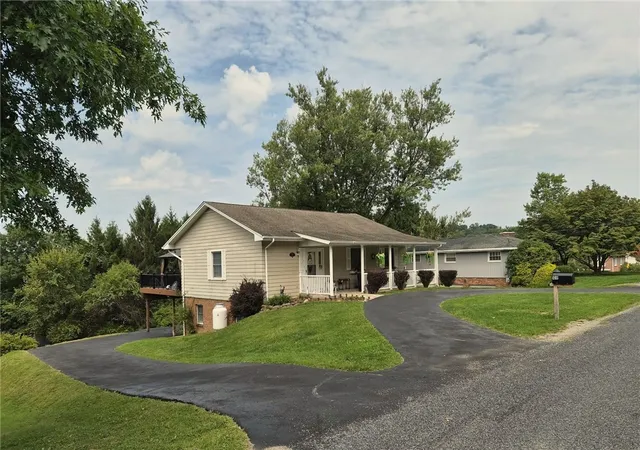 Photo 2 of Sale Pending at 109 Charlotte Dr, Ligonier Twp, PA 15658 | MLS# 1772344 | Listing updated on 2026-10-05