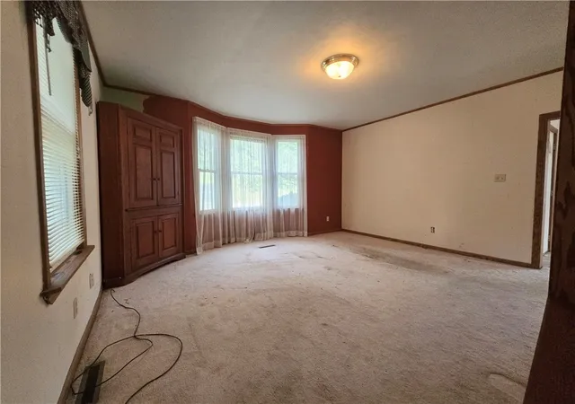 Photo 3 of Sale Pending at 1731 Pulaski Rd, Neshannock Twp, PA 16105 | MLS# 1773146 | Listing updated on 2026-09-08