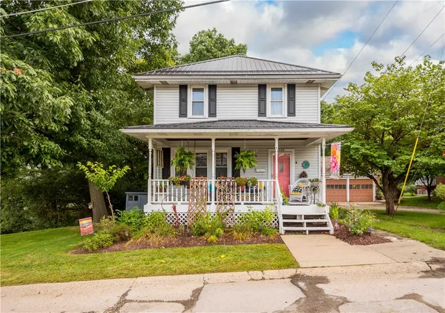 Single family home for sale at 106 Arnold Ave, Houston, PA 15342 | MLS# 1773161