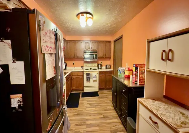 Photo 4 of Condo for sale at 103 Woodstone Ln Unit #42, New Kensington, PA 15068 | MLS# 1773193 | Listing updated on 2026-09-09