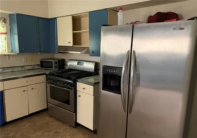 Photo 4 of Single family home for sale at 713 Saline St, Greenfield, PA 15207 | MLS# 1773199 | Listing updated on 2026-09-10
