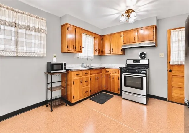 Photo 4 of Single family home for sale at 3020 Mintwood Dr, Lower Burrell, PA 15068 | MLS# 1773201 | Listing updated on 2026-10-21