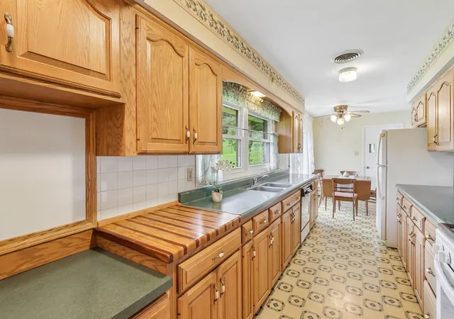 Photo 3 of Single family home for sale at 525 N Ben Franklin Rd, White Twp, PA 15701 | MLS# 1773214 | Listing updated on 2026-09-14