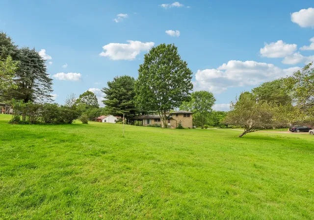 Photo 9 of Single family home for sale at 525 N Ben Franklin Rd, White Twp, PA 15701 | MLS# 1773214 | Listing updated on 2026-10-03