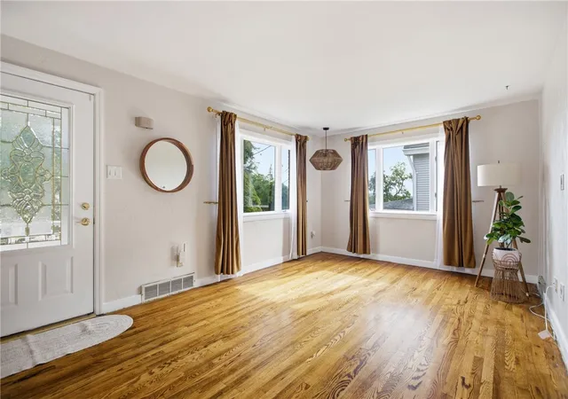 Photo 4 of Single family home for sale at 632 Lamarido St, Brookline, PA 15226 | MLS# 1773212 | Listing updated on 2026-10-17