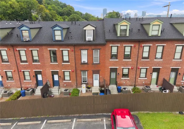 Photo 3 of Single family home for sale at 856 Brightridge St, Central North Side, PA 15214 | MLS# 1773220 | Listing updated on 2026-09-05