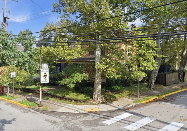 Photo 2 of Single family home for sale at 265 Maple Ave, Edgewood, PA 15218 | MLS# 1773224 | Listing updated on 2026-09-13