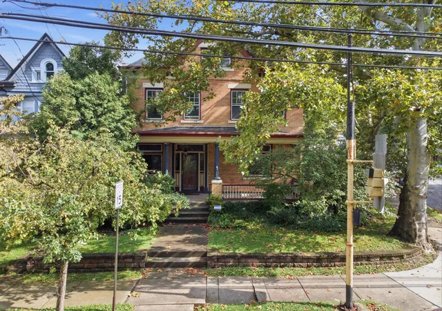 Photo 3 of Single family home for sale at 265 Maple Ave, Edgewood, PA 15218 | MLS# 1773224 | Listing updated on 2026-10-18