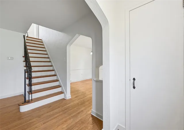 Photo 3 of Single family home for sale at 215 Twin Oaks, Pine Twp, PA 15090 | MLS# 1773211 | Listing updated on 2026-09-25