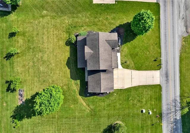 Photo 3 of Single family home for sale at 774 Vernon Dr, Rostraver, PA 15012 | MLS# 1773228 | Listing updated on 2026-09-12