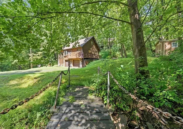 Photo 4 of Single family home for sale at 107 N Locust St, Hempfield Twp, PA 15644 | MLS# 1773221 | Listing updated on 2026-09-13