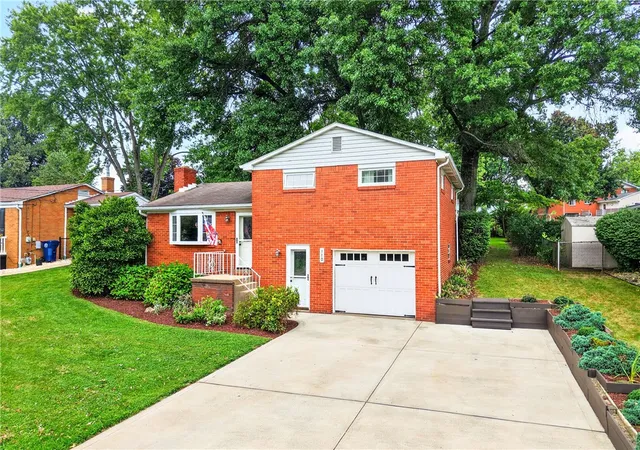 Photo 3 of Single family home for sale at 110 Sunrise Dr, Penn Twp, PA 15642 | MLS# 1773242 | Listing updated on 2026-10-17