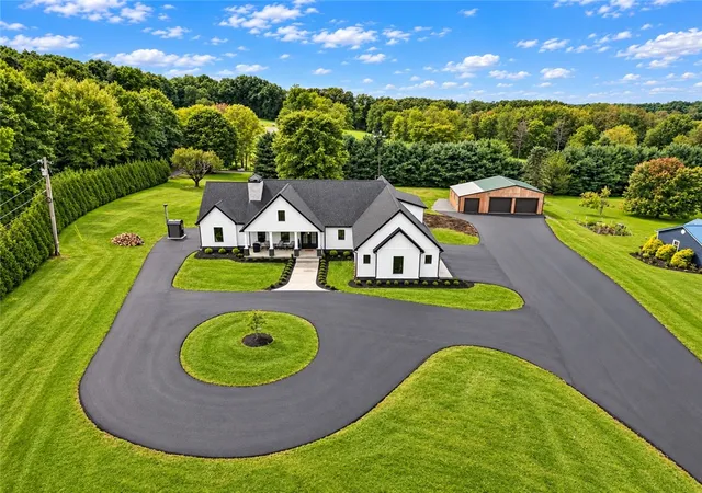 Photo 1 of Single family home for sale at 328 Dutchtown Rd, Penn Twp, PA 16002 | MLS# 1773122 | Listing updated on 2026-09-12