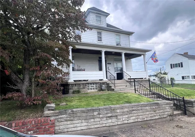 Photo 3 of Single family home for sale at 1415 Maple Ave, Monessen, PA 15062 | MLS# 1772292 | Listing updated on 2026-09-06