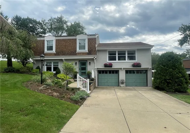 Photo 1 of Single family home for sale at 813 Scott Ave, Shaler, PA 15116 | MLS# 1773153 | Listing updated on 2026-09-14