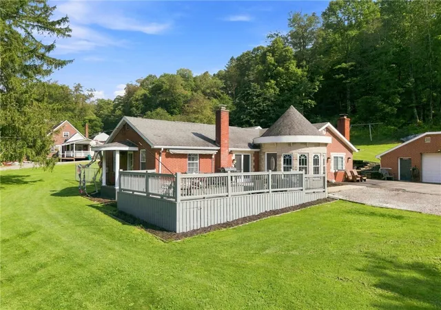 Photo 2 of Single family home for sale at 750 Pony Farm Rd, North Buffalo Twp, PA 16201 | MLS# 1770669 | Listing updated on 2026-10-02