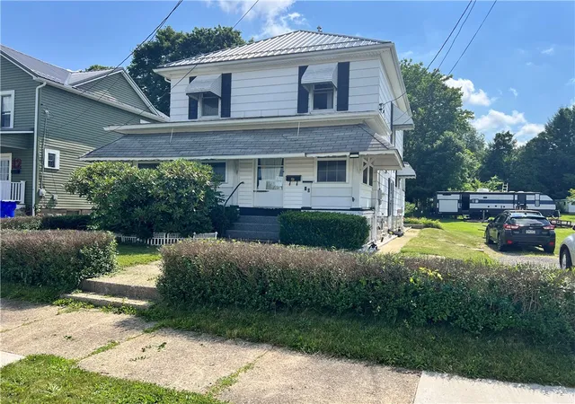 Single family home for sale at 10 Leet Ave, Greenville Boro, PA 16125 | MLS# 1773269